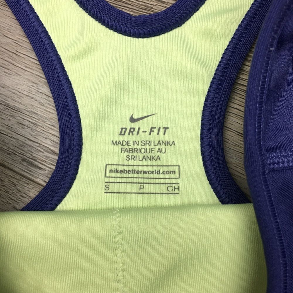 Nike Dri Fit Sports Bra Size S - Picture 2 of 3